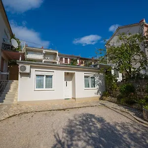 https://apartment-novakovic-518.primorje-gorskikotar.com